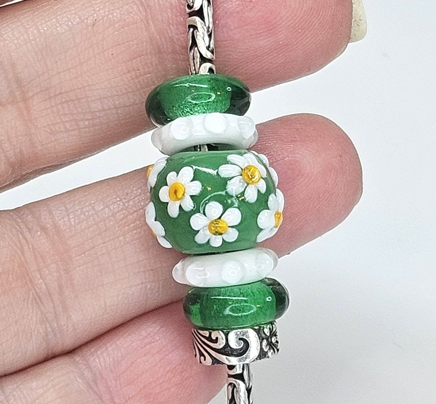 Sea green Daisies - Champion Show Leads