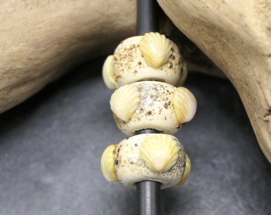 Beach Escape - Champion Show Leads