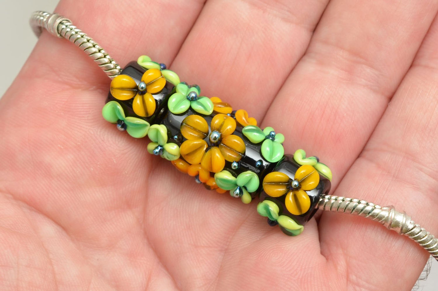 Country Kisses - ChampionShowLeads