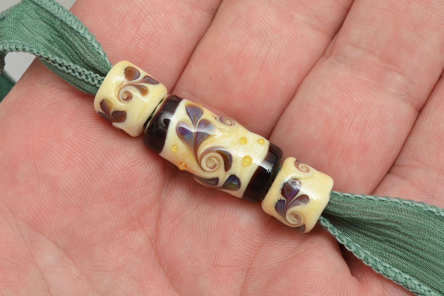 Filigree Free - ChampionShowLeads