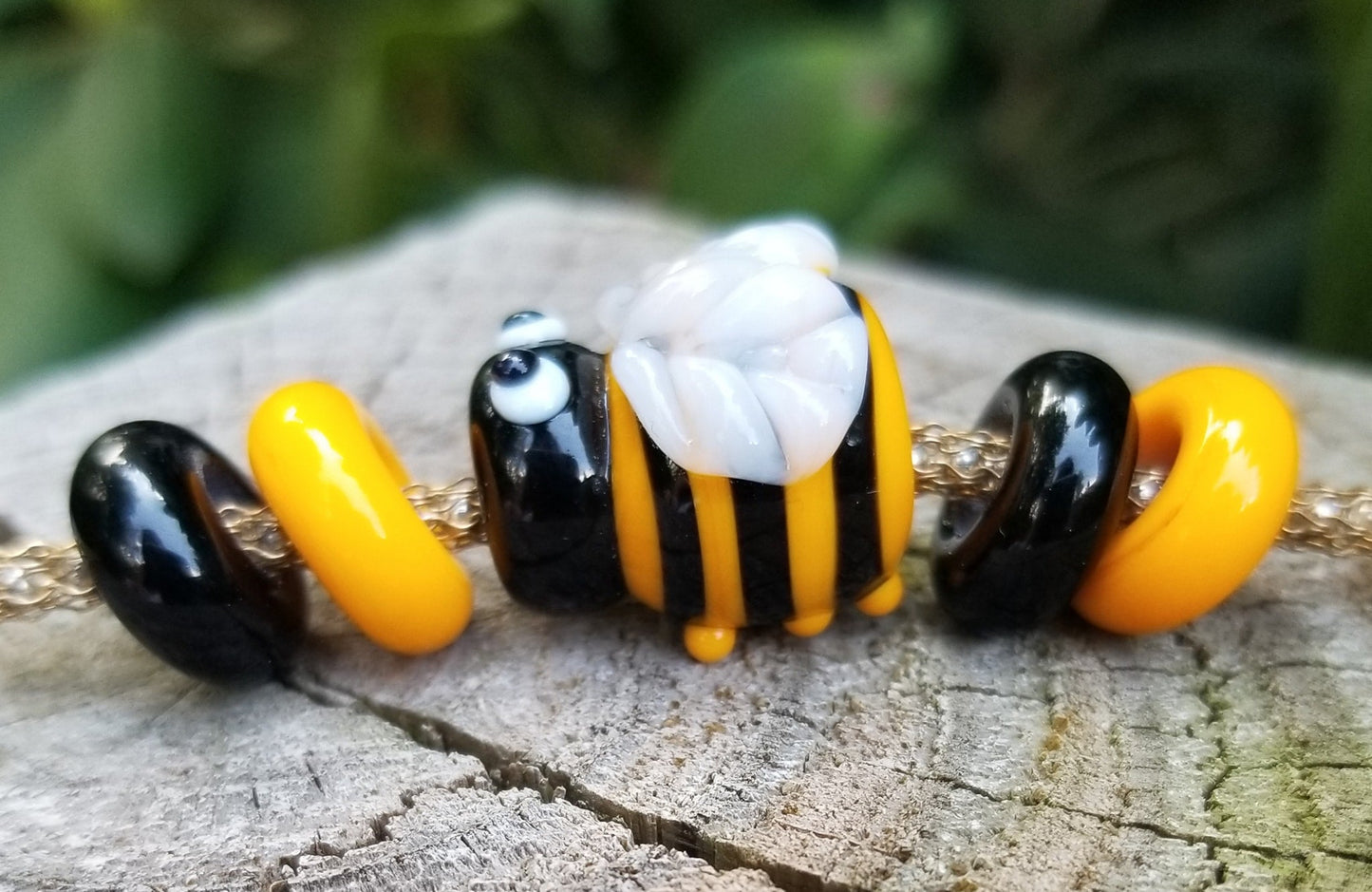 Give Me A Buzz - ChampionShowLeads