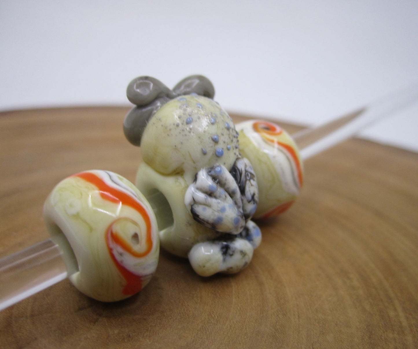 Looky Lou - ChampionShowLeads