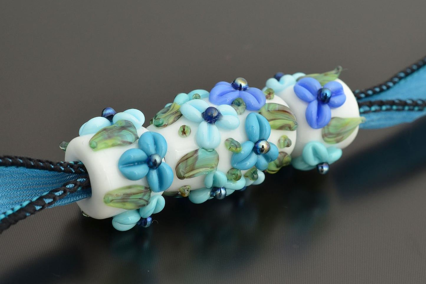 Mountain Cornflower - Champion Show Leads