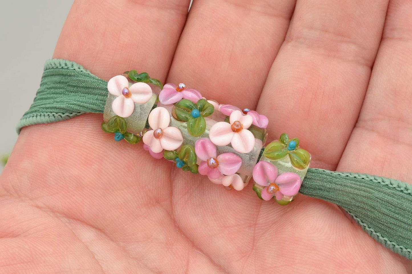 Pink Slippers - ChampionShowLeads