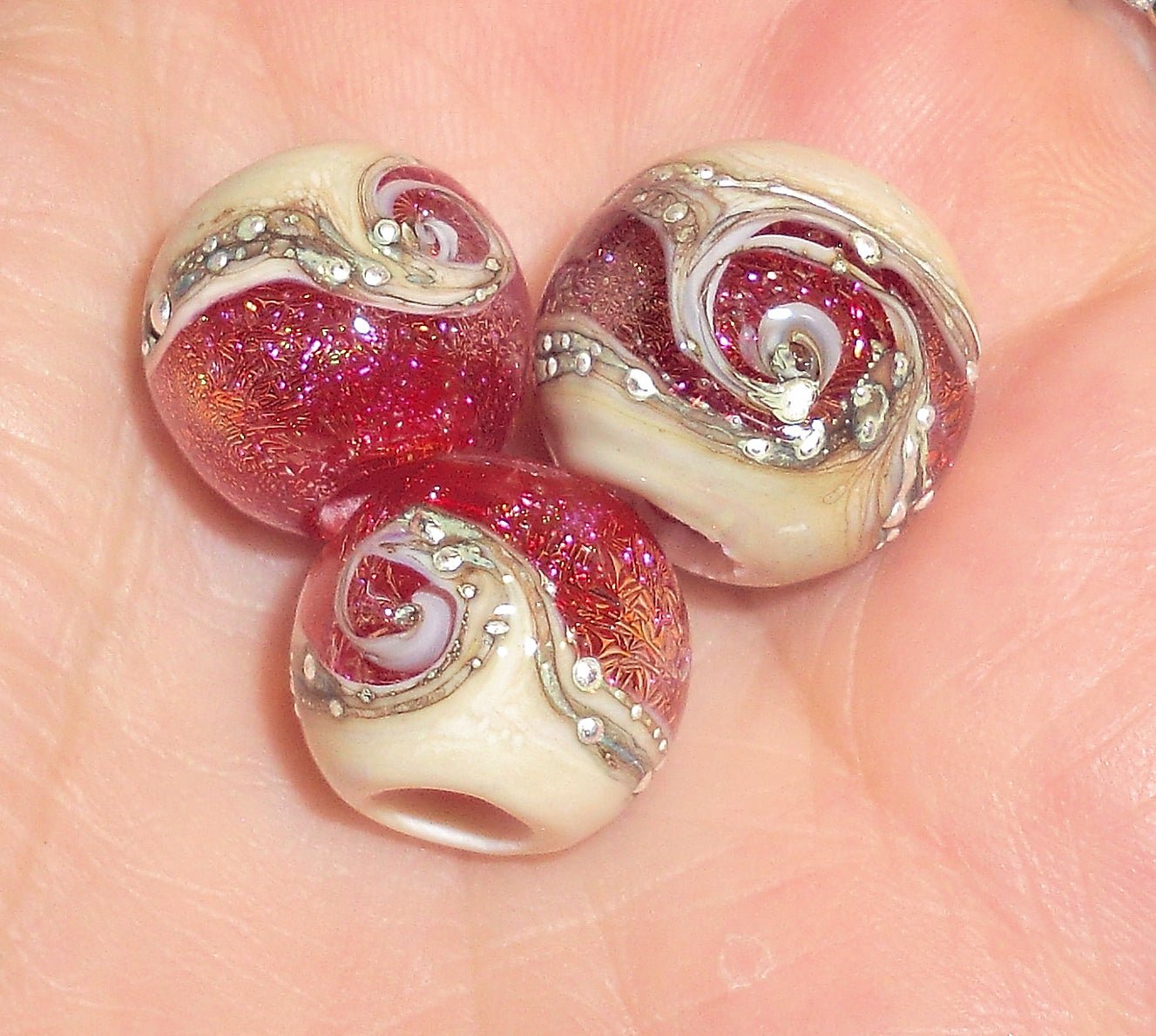 Red Pearls - ChampionShowLeads