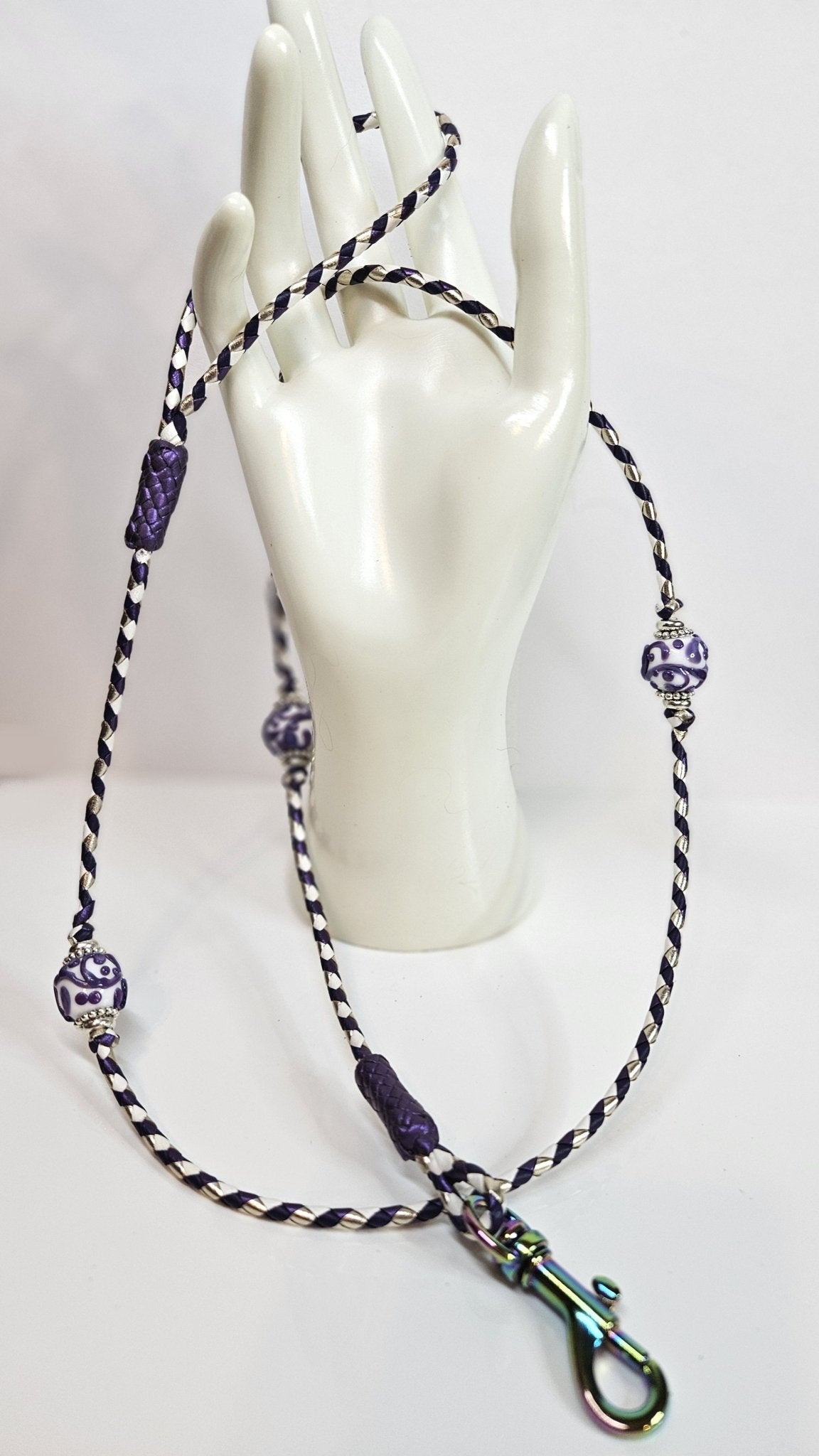 The Queen's Day - Champion Show Leads