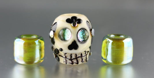 Green Shimmer Skull - Champion Show Leads